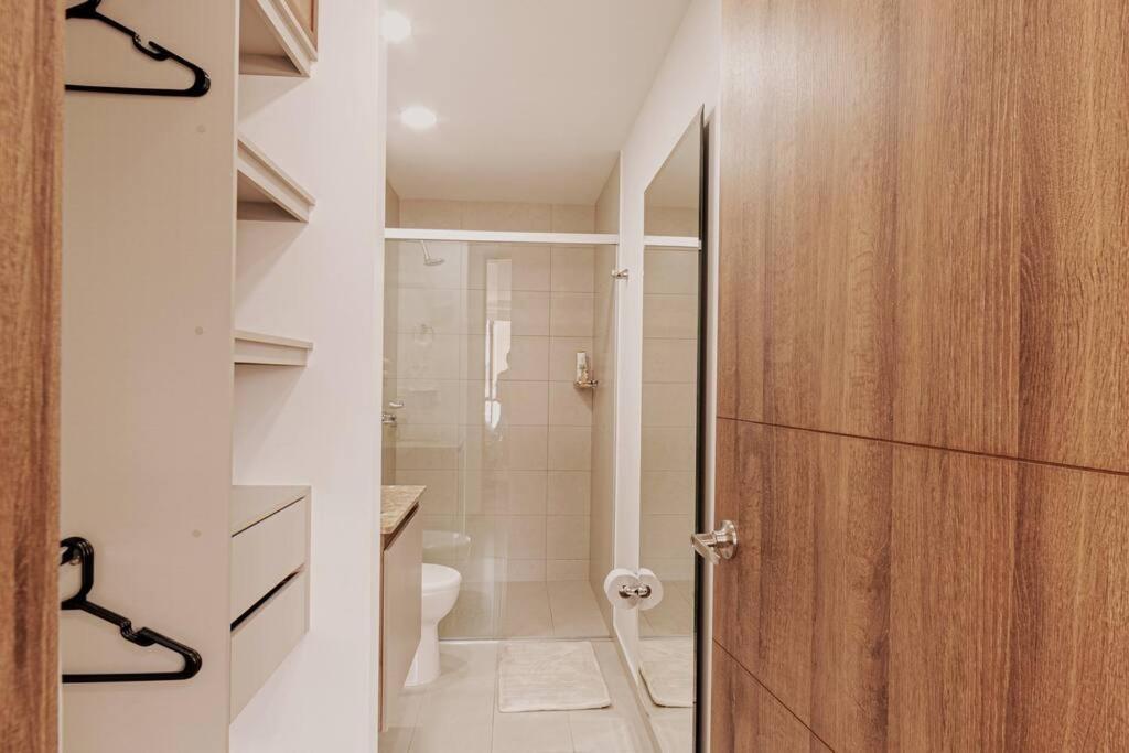 Tres33 #707 7th Heaven-views, King Bed, Wifi, Desk Apartamento *