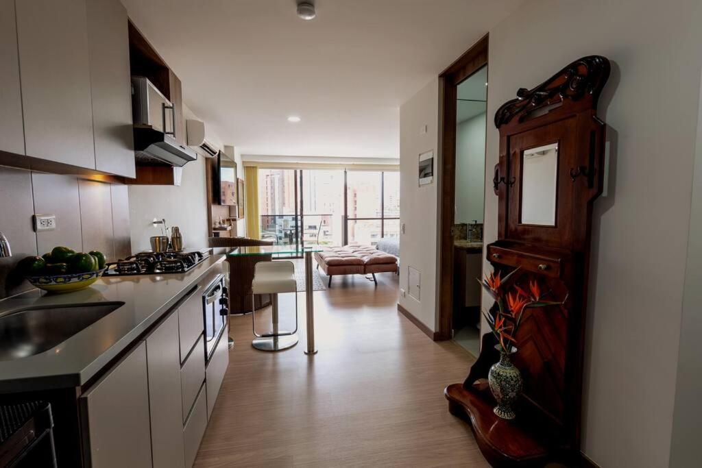 Tres33 #707 7th Heaven-views, King Bed, Wifi, Desk Apartamento